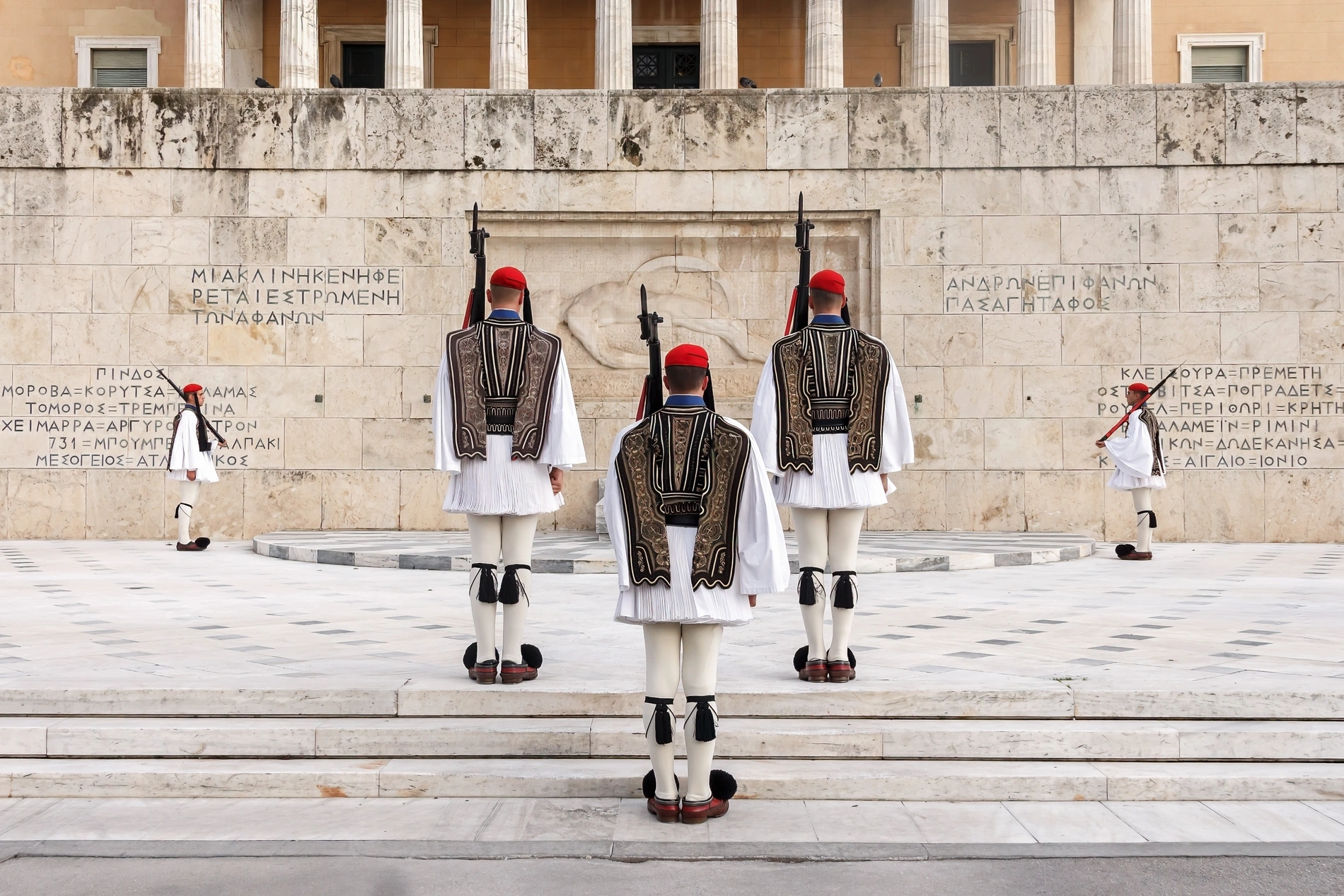 Selected Private Tours Hover